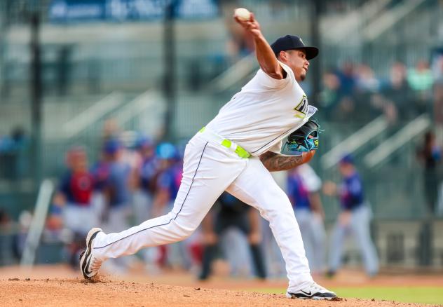Columbia Fireflies pitcher Mauricio Veliz