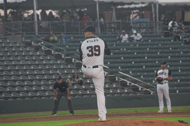 Kansas City Monarchs' Collin Wiles on the mound