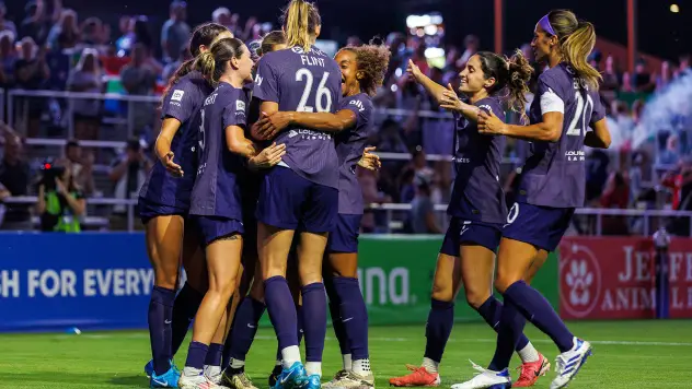 Racing Louisville FC celebrates win