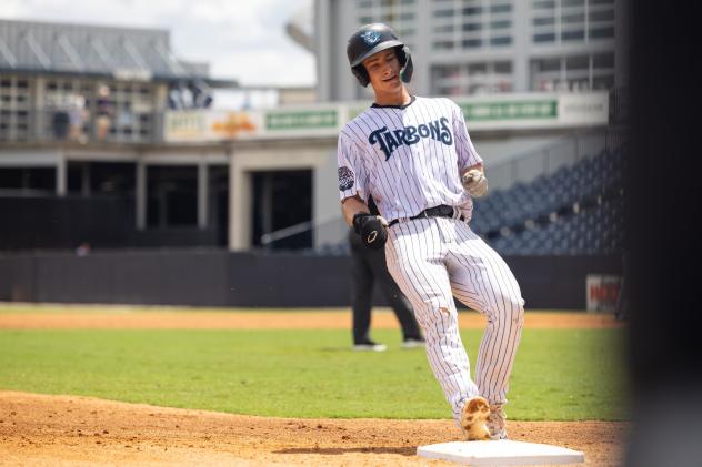 Tampa Tarpons safe at third