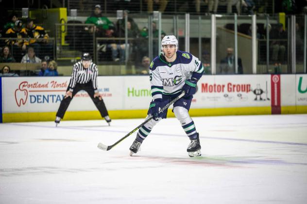 Maine Mariners defenseman Alex Sheehy