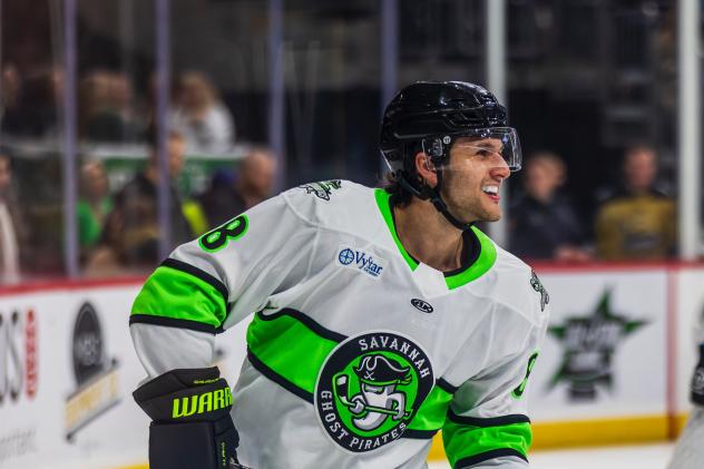 Defender Elijah Vilio with the Savannah Ghost Pirates