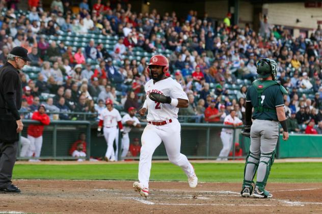 Miles Simington scores for the Winnipeg Goldeyes