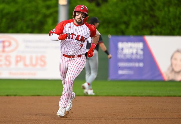 Ottawa Titans infielder AJ Wright