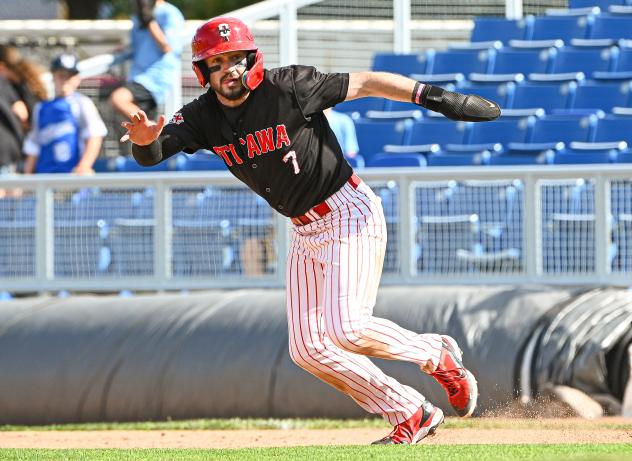 Ottawa Titans infielder AJ Wright