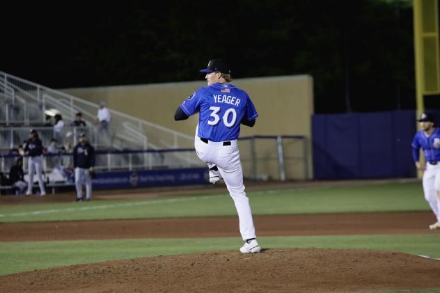 Biloxi Shuckers' Justin Yeager on the mound