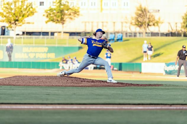 Biloxi Shuckers pitcher K.C. Hunt