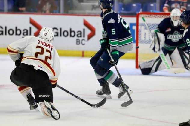 Vancouver Giants right wing Tyler Thorpe vs. the Seattle Thunderbirds