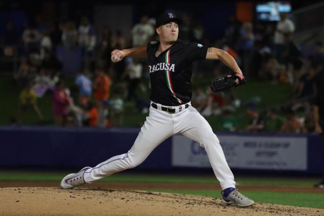 Syracuse Mets' Blade Tidwell on the mound