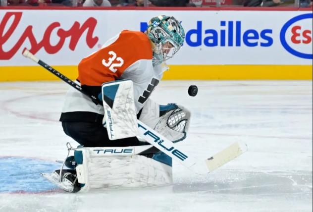 Goaltender Eetu Mäkiniemi with the Philadelphia Flyers