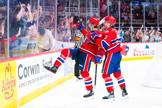 Spokane Chiefs celebrate a goal