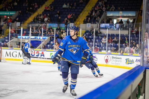 Springfield Thunderbirds defenseman Hunter Skinner