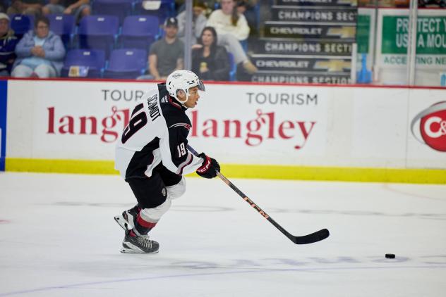 Vancouver Giants forward Cameron Schmidt