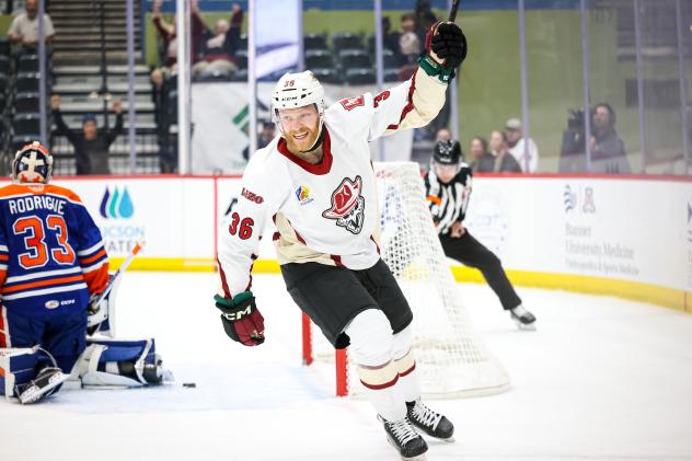 Tucson Roadrunners' Hunter Drew on game night