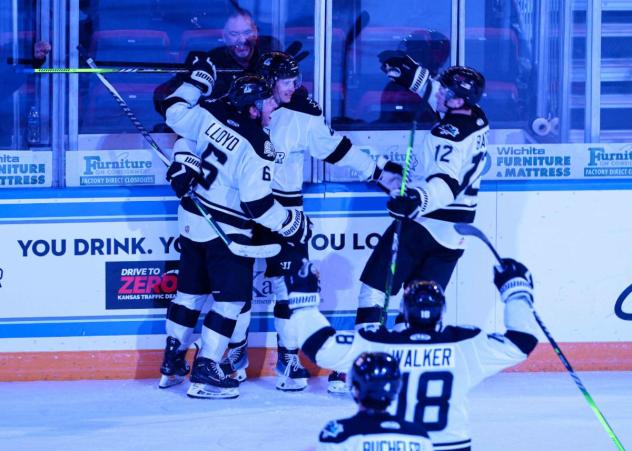 Wichita Thunder celebrate win