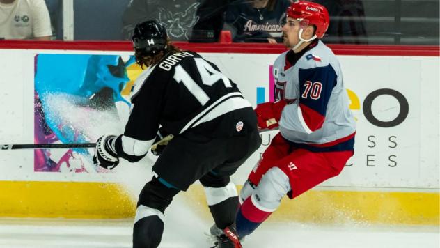 Wichita Thunder battle the Allen Americans