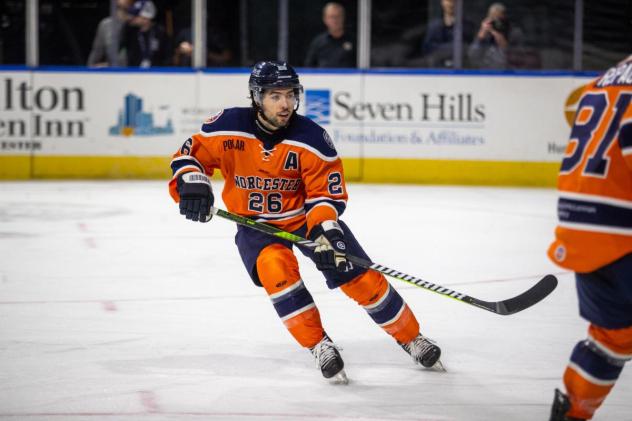 Worcester Railers defenseman Connor Welsh