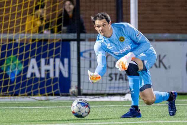 Pittsburgh Riverhounds SC goalkeeper Eric Dick
