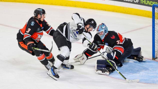 Wichita Thunder look for a score against the Kansas City Mavericks