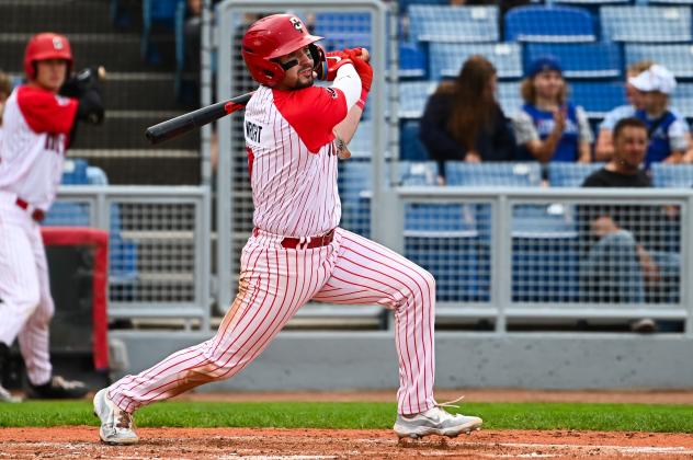 Ottawa Titans infielder AJ Wright