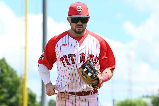 Ottawa Titans infielder AJ Wright