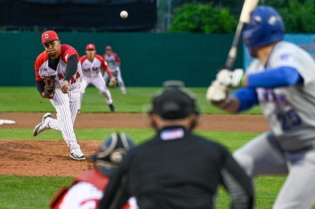 Ottawa Titans pitcher Bryan Peña