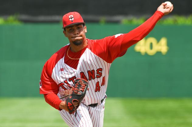Ottawa Titans pitcher Bryan Peña
