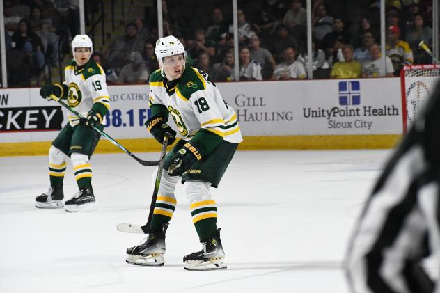 Sioux City Musketeers forward Connor Arseneault