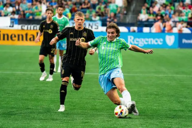 Sounders FC forward Pedro de la Vega