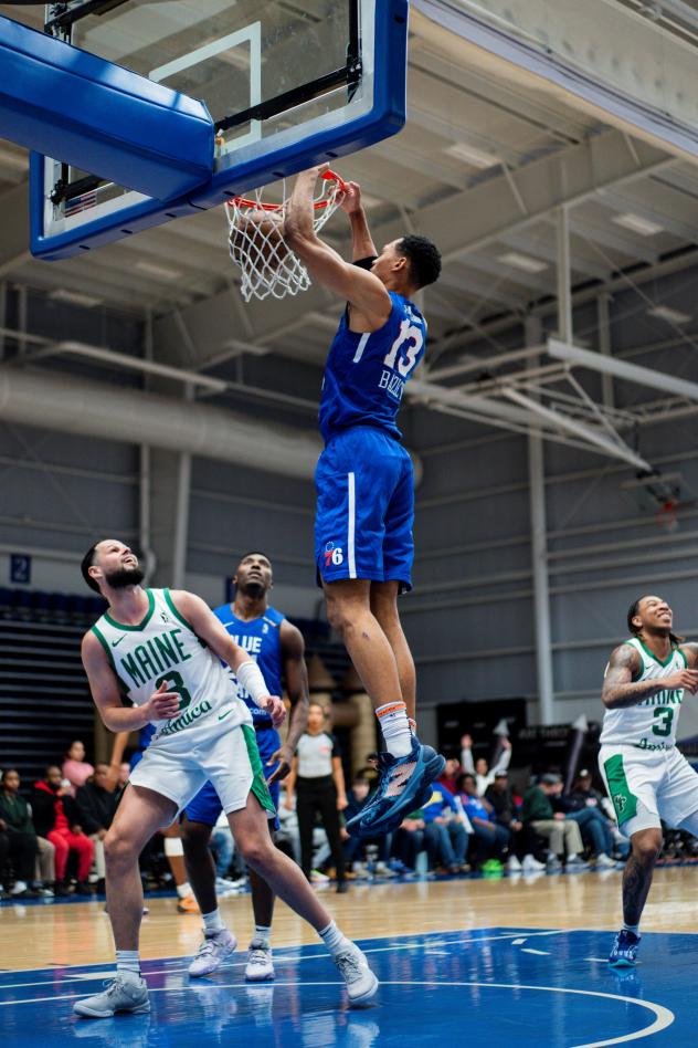 Delaware blue Coats' Darius Brazley in action