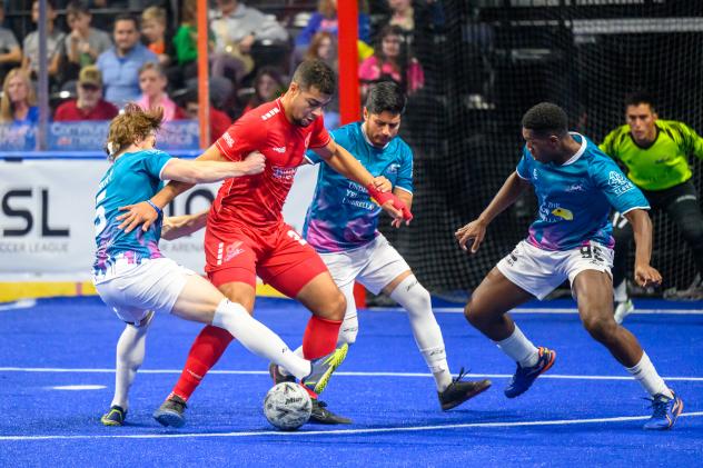 St. Louis Ambush defend against the Kansas City Comets