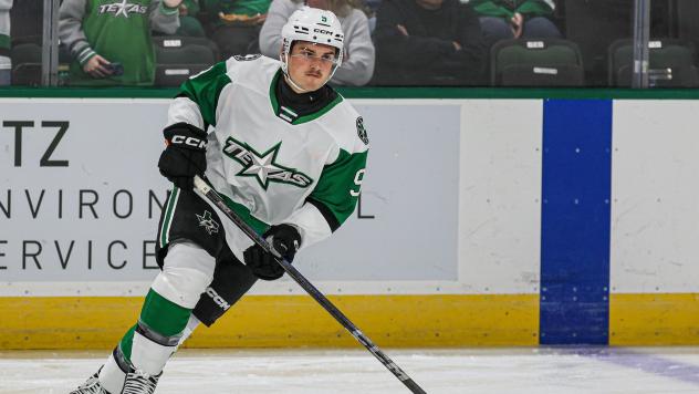 Texas Stars forward Justin Hryckowian