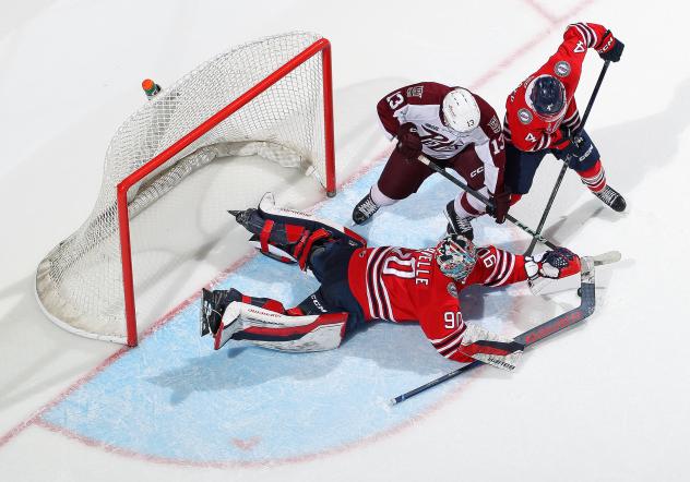 Peterborough Petes centre Gavin Bryant looks for a shot vs. the Oshawa Generals