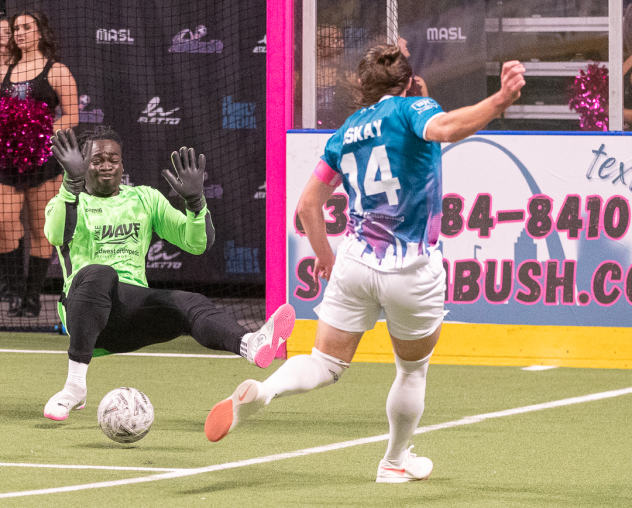 St. Louis Ambush forward William Eskay takes a shot against the Milwaukee Wave