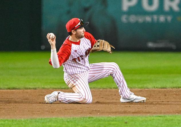 Ottawa Titans shortstop Aaron Casillas