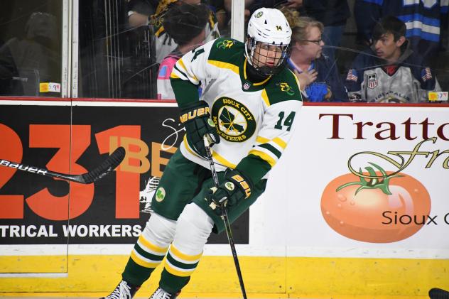 Sioux City Musketeers forward Olivers Murnieks