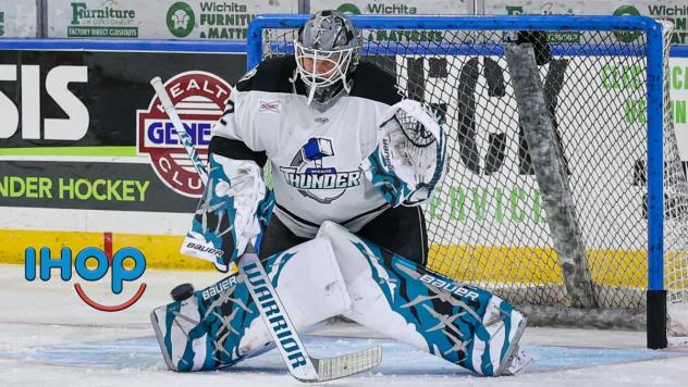Wichita Thunder goaltender Aaron Dell