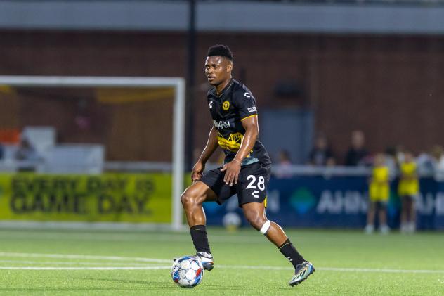 Pittsburgh Riverhounds SC center back Illal Osumanu