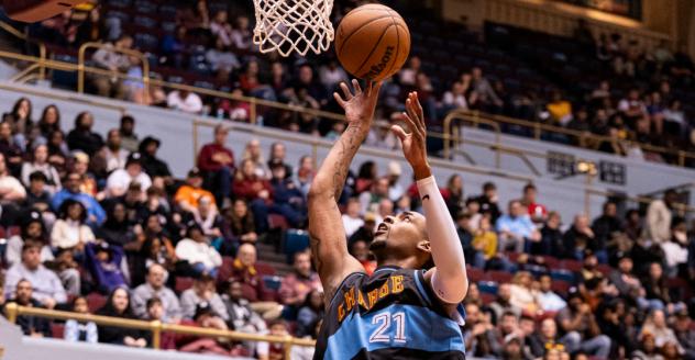 Cleveland Charge's Emoni Bates in action
