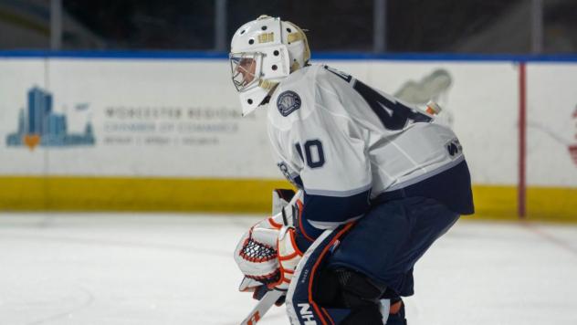 Worcester Railers goaltender John Muse