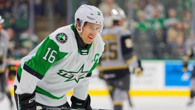 Texas Stars forward Curtis McKenzie