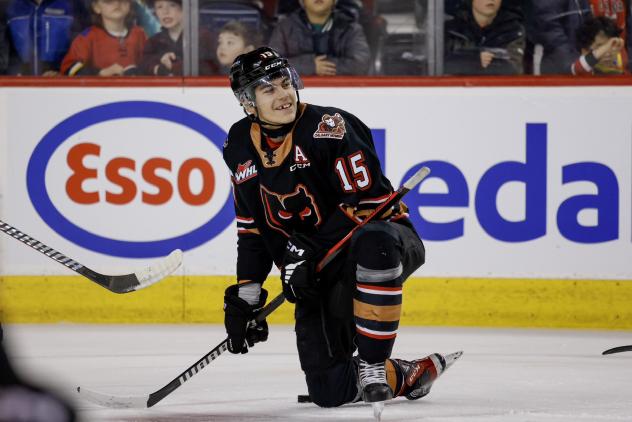 Forward Maxim Muranov with the Calgary Hitmen