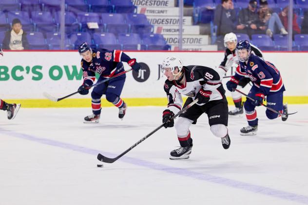 Vancouver Giants forward Tyson Zimmer