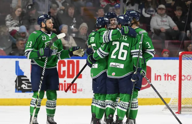 Florida Everblades exchange congratulations