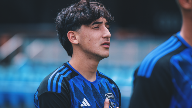 San Jose Earthquakes midfielder Cruz Medina