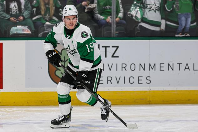 Texas Stars forward Cameron Hughes