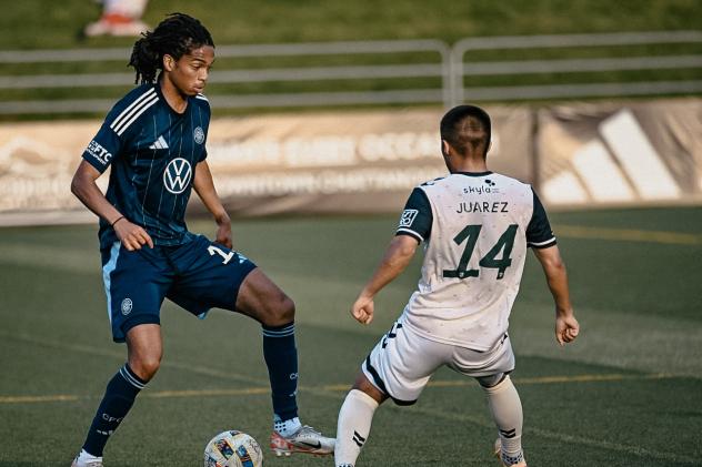 Forward Taylor Gray with Chattanooga FC