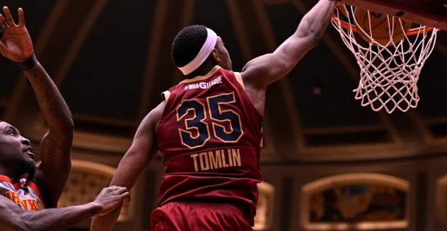 Nae'Qwan Tomlin of the Cleveland Charge
