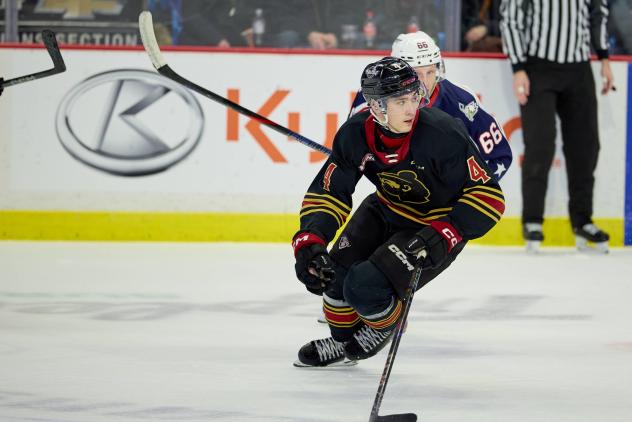 Vancouver Giants defenceman Ryan Lin