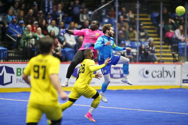 Milwaukee Wave battles Utica City FC